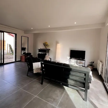 Maison A Avec 2 Chambres, 2 Salles De Bain, Jardin, Garages Feriehus *